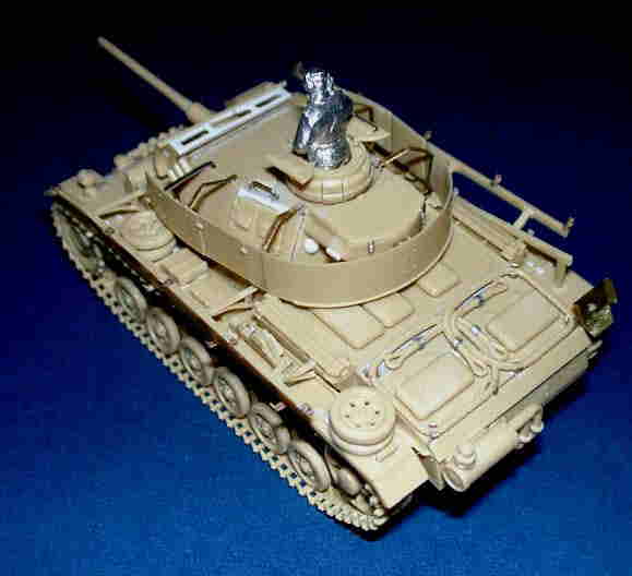 1/72 WW.II ドイツ軍III号戦車M型 w/防水マフラー [DR7290