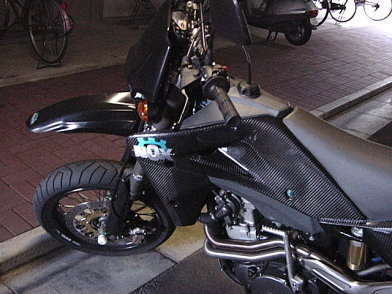 2005report002001.jpg